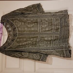 Democracy top, olive, size large